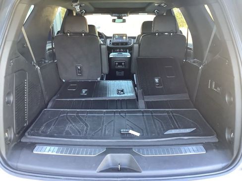 Used 2022 Chevrolet Tahoe Z71 w/ Luxury Package image 36