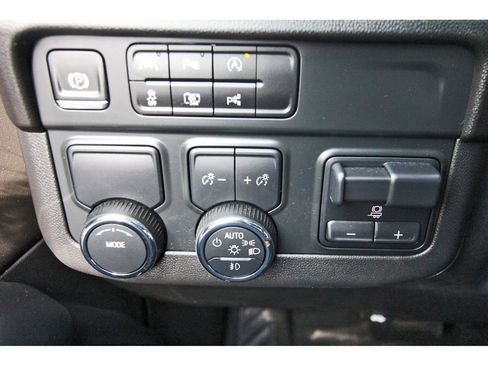 Used 2025 Chevrolet Tahoe Premier w/ Sun And Tow Package image 17