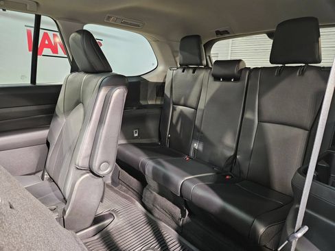 Used 2024 Toyota Grand Highlander AWD image 38