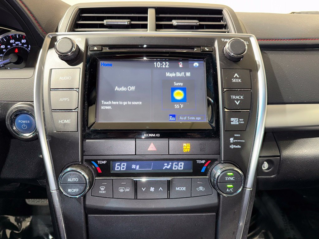 Used 2016 Toyota Camry SE w/ Moonroof Package FWD image 26