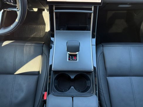 Used 2025 Land Rover Range Rover Velar Dynamic SE image 15