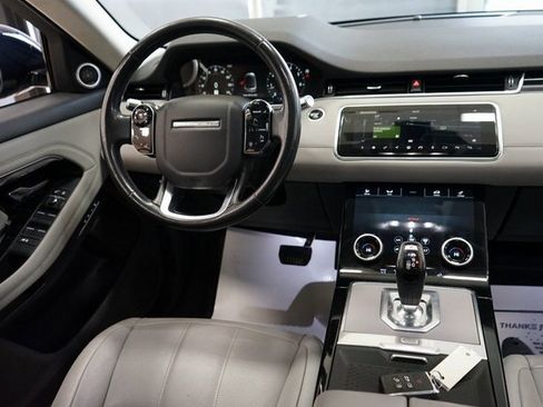 Used 2020 Land Rover Range Rover Evoque SE image 13