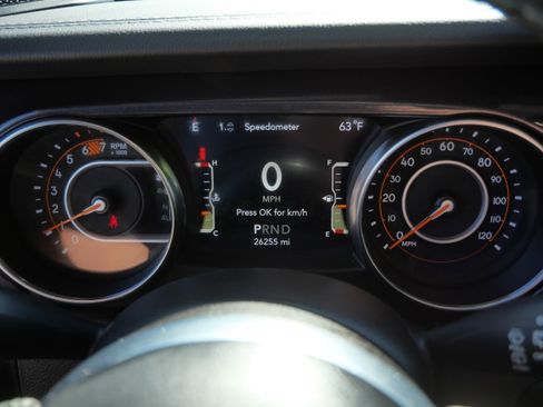 Used 2021 Jeep Wrangler Unlimited Sahara AWD/4WD image 21