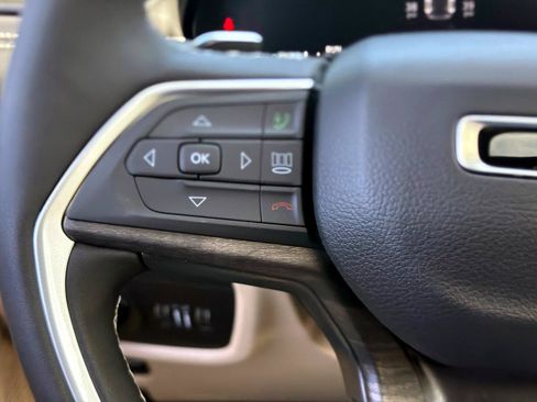 New 2027 Jeep Grand Cherokee Limited AWD/4WD image 14