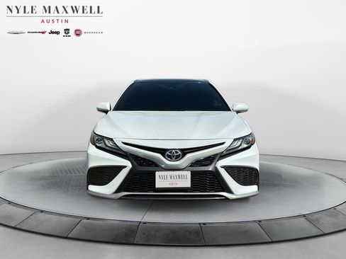 Used 2021 Toyota Camry XSE image 18