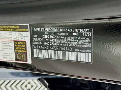 Used 2025 Mercedes-Benz C 300 Sedan image 37