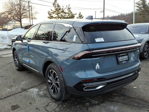 New 2026 Lincoln Nautilus Premier w/ Equipment Group 102A image 4