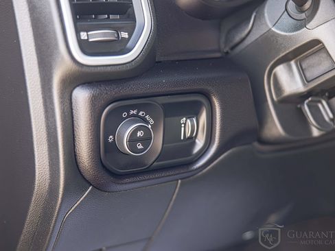 Used 2024 RAM 3500 Big Horn w/ Night Edition AWD/4WD image 14