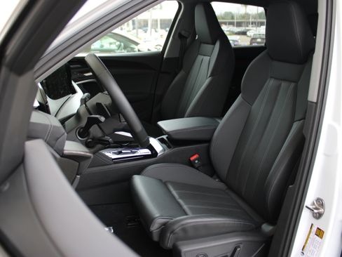 Certified 2025 Audi Q5 Premium Plus w/ Premium Plus AWD/4WD image 15