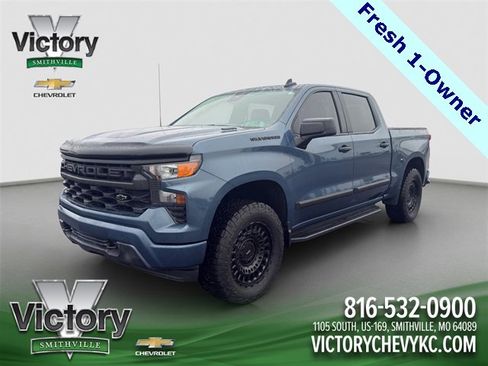 Used 2024 Chevrolet Silverado 1500 Custom image 1