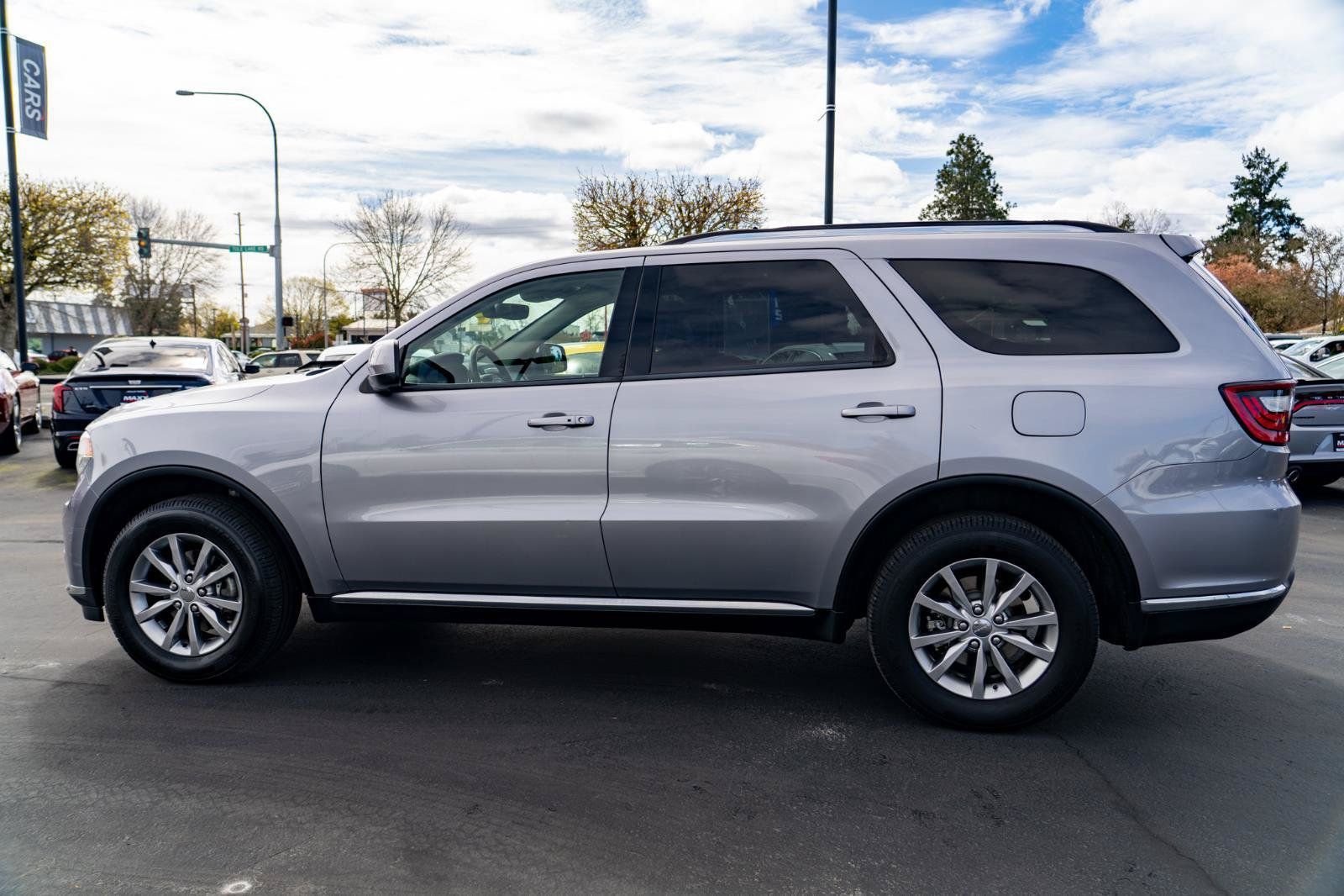Used 2017 Dodge Durango SXT w/ Quick Order Package 23B AWD/4WD image 12