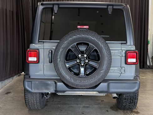 Used 2022 Jeep Wrangler Unlimited Sport AWD/4WD image 6