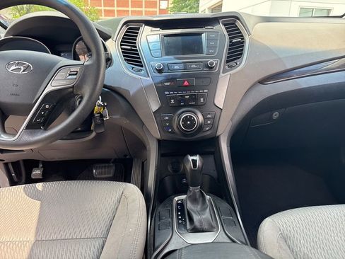 Used 2017 Hyundai Santa Fe Sport FWD image 8