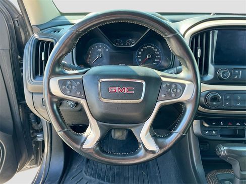 Used 2021 GMC Canyon Denali image 11