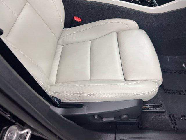 Certified 2023 Volvo XC40 B5 Plus w/ Driver Assist Package AWD/4WD image 24