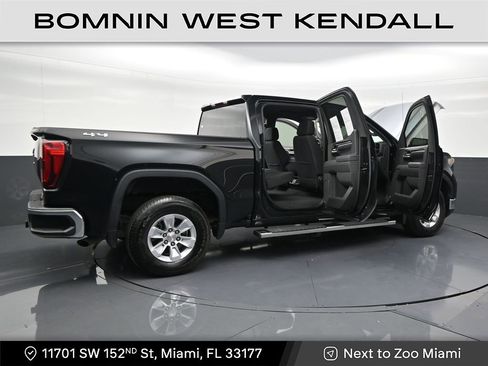 Used 2023 GMC Sierra 1500 SLE image 29