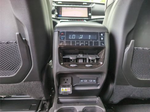 New 2026 Jeep Grand Cherokee L Limited AWD/4WD image 37