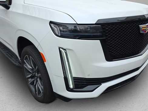 Certified 2024 Cadillac Escalade Sport Platinum w/ Heavy-Duty Trailer Package image 10