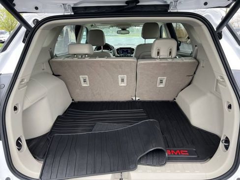 Used 2020 GMC Terrain Denali w/ Denali Premium Package FWD image 16