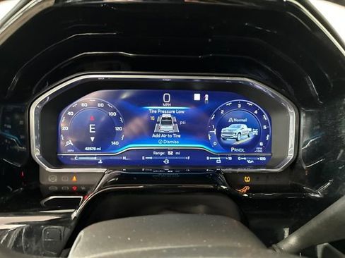 Used 2022 Chevrolet Silverado 1500 LT image 16