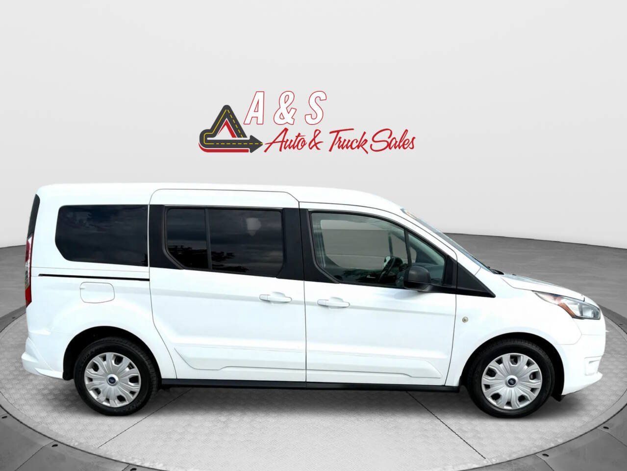 Used 2020 Ford Transit Connect XLT FWD image 6