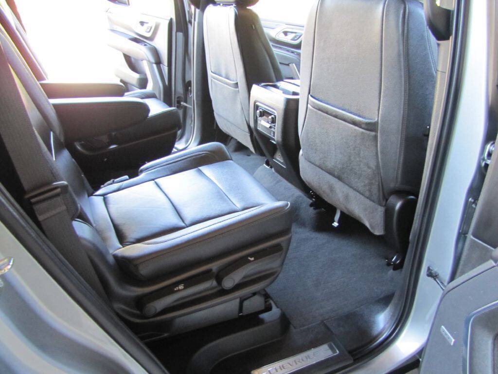 Used 2023 Chevrolet Tahoe LT w/ LT Signature Plus Package RWD image 20
