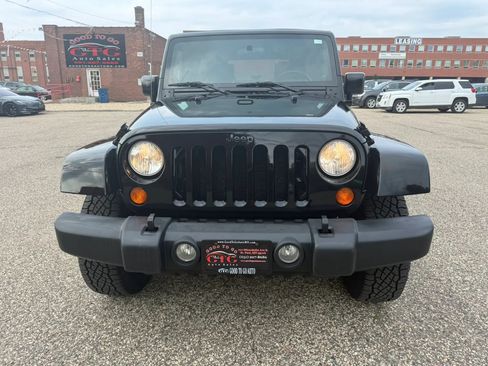 Used 2007 Jeep Wrangler Unlimited Sahara AWD/4WD image 3