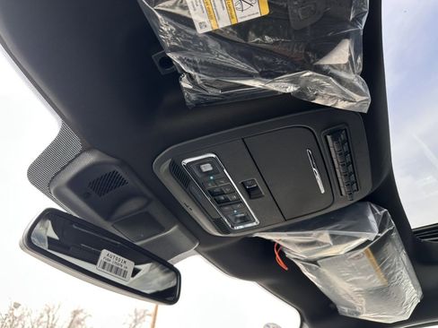 New 2025 Ford F250 Platinum image 38