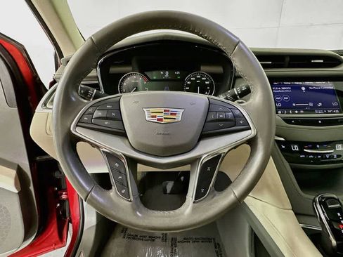 Used 2021 Cadillac XT5 Premium Luxury FWD image 16
