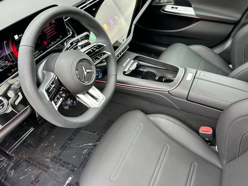 New 2026 Mercedes-Benz E 53 AMG e 4MATIC Sedan image 9