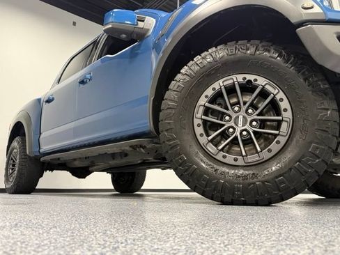 Certified 2019 Ford F150 Raptor w/ Equipment Group 802A Luxury AWD/4WD image 3