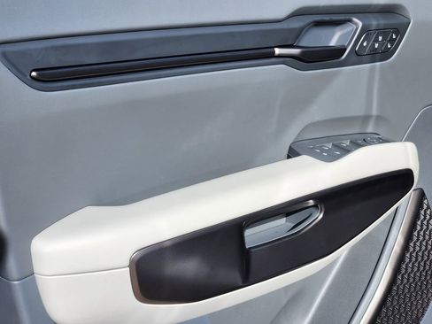 New 2026 Kia EV9 Wind image 6