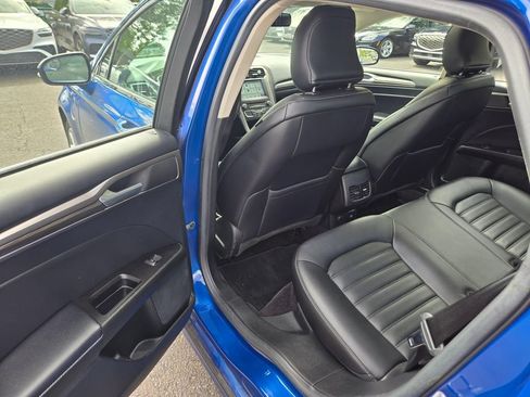 Used 2017 Ford Fusion Energi SE FWD image 15
