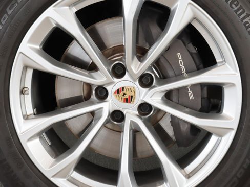 Used 2023 Porsche Macan image 13