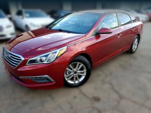 Used 2015 Hyundai Sonata SE image 3