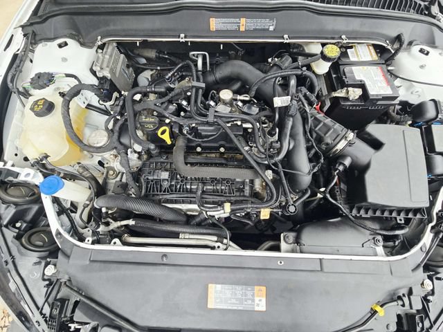 Used 2020 Ford Fusion SE FWD image 32