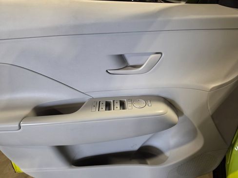 Used 2024 Hyundai Kona SEL AWD/4WD image 5