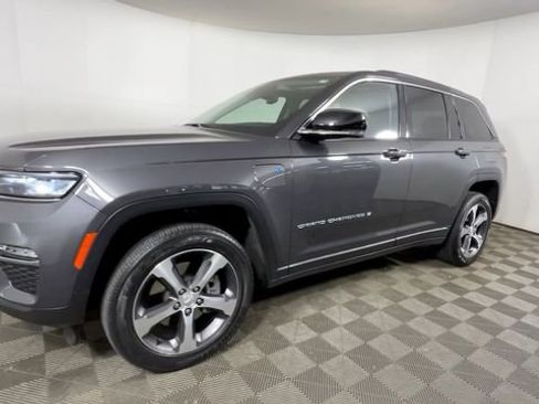 Used 2023 Jeep Grand Cherokee 4WD 4xe image 9