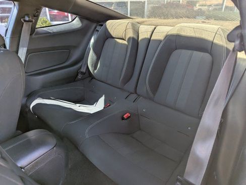 Used 2018 Ford Mustang Coupe RWD image 20