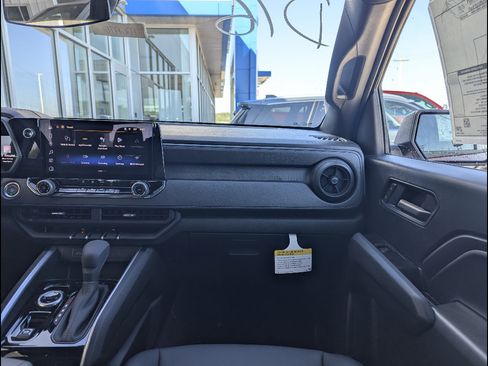 New 2026 Chevrolet Colorado W/T image 4