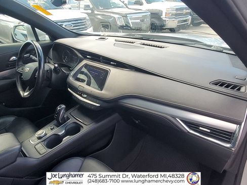 Certified 2019 Cadillac XT4 Premium Luxury FWD image 29