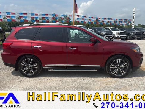 Used 2018 Nissan Pathfinder Platinum w/ Cargo Package FWD image 4