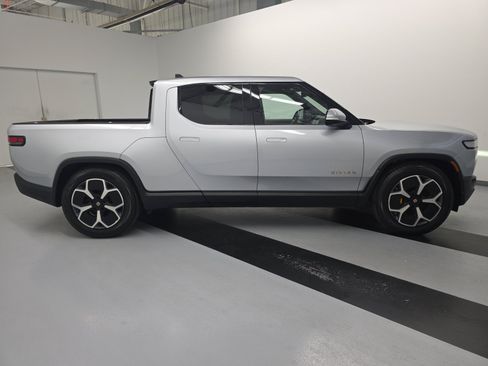 Used 2022 Rivian R1T Adventure AWD/4WD image 6
