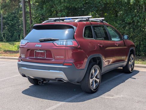 Used 2019 Jeep Cherokee Limited AWD/4WD image 3