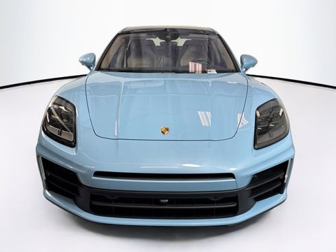 Certified 2025 Porsche Panamera 4 image 6