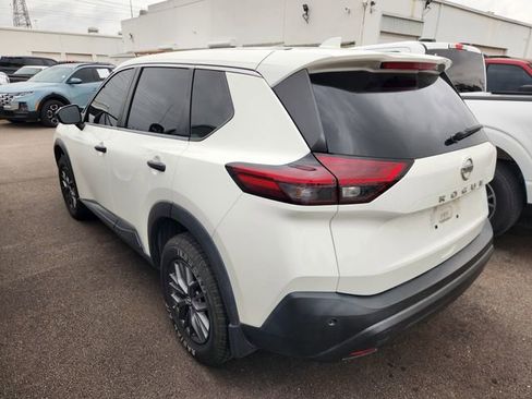 Used 2021 Nissan Rogue S FWD image 4