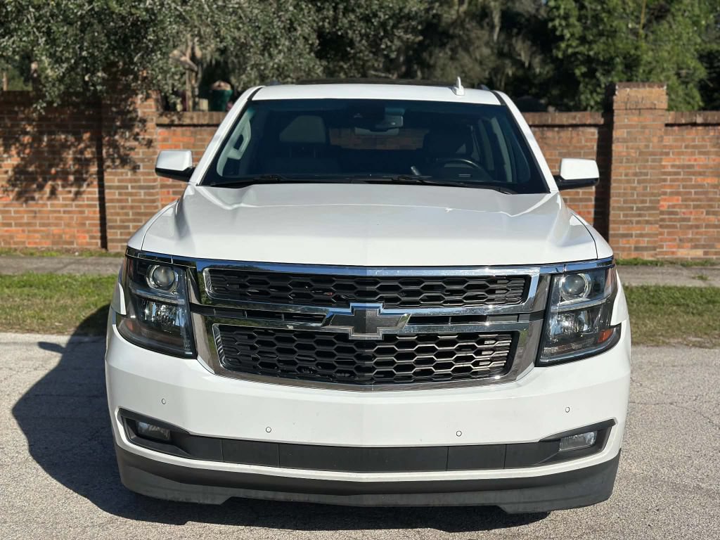 Used 2019 Chevrolet Suburban LT RWD image 3