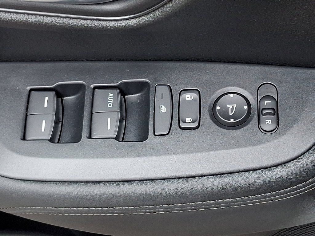 Used 2024 Honda HR-V LX image 29