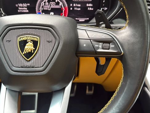 Used 2019 Lamborghini Urus AWD/4WD image 33