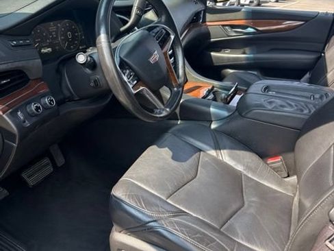 Used 2015 Cadillac Escalade ESV Luxury AWD/4WD image 11